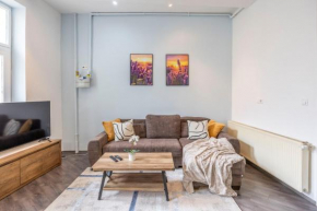 Explore Budapest from a Central Cozy Home & Sweet Retreat